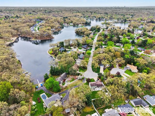 2658 Holtman Drive, Grand Rapids, MI 49525