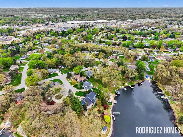 2658 Holtman Drive, Grand Rapids, MI 49525
