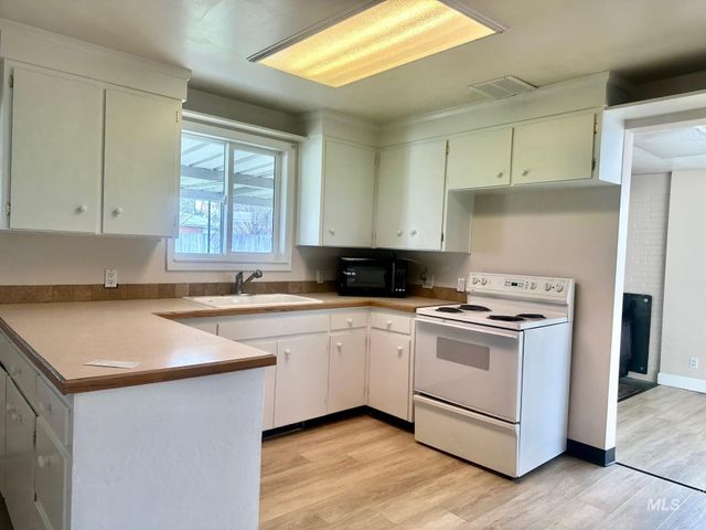 628 Alturas Dr. N., Twin Falls, ID 83301