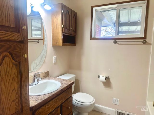 628 Alturas Dr. N., Twin Falls, ID 83301