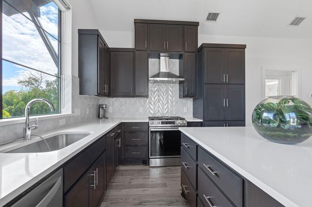 2412 E 8TH ST 1, Austin, TX 78702