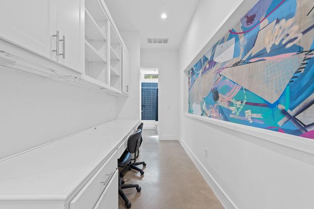 2412 E 8TH ST 1, Austin, TX 78702