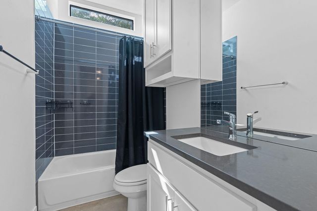 2412 E 8TH ST 1, Austin, TX 78702