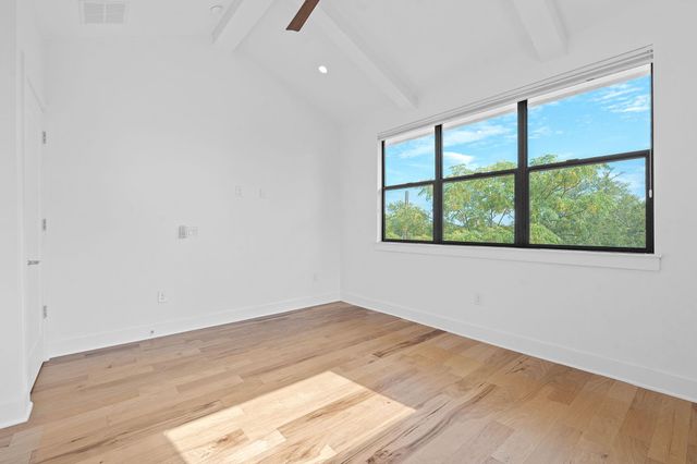 2412 E 8TH ST 1, Austin, TX 78702