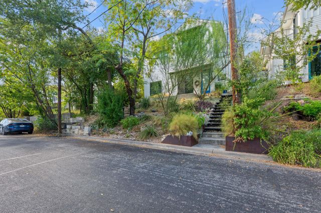 2412 E 8TH ST 1, Austin, TX 78702