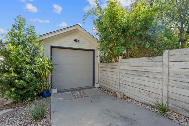 2412 E 8TH ST 1, Austin, TX 78702