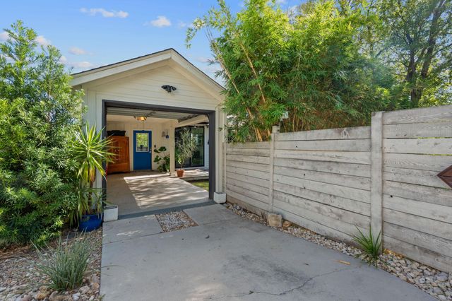2412 E 8TH ST 1, Austin, TX 78702