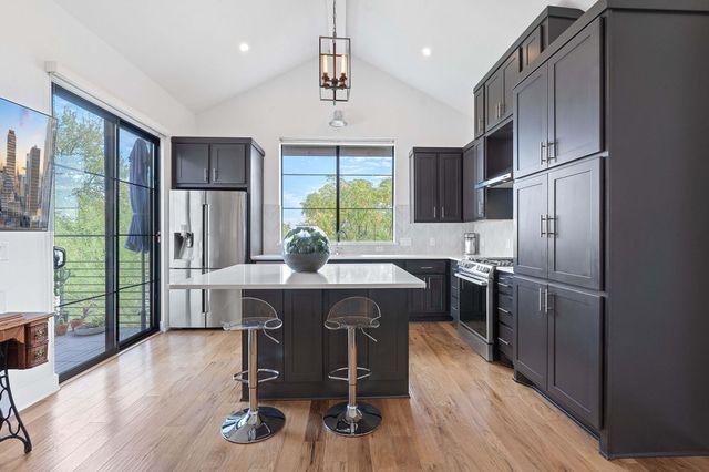 2412 E 8TH ST 1, Austin, TX 78702