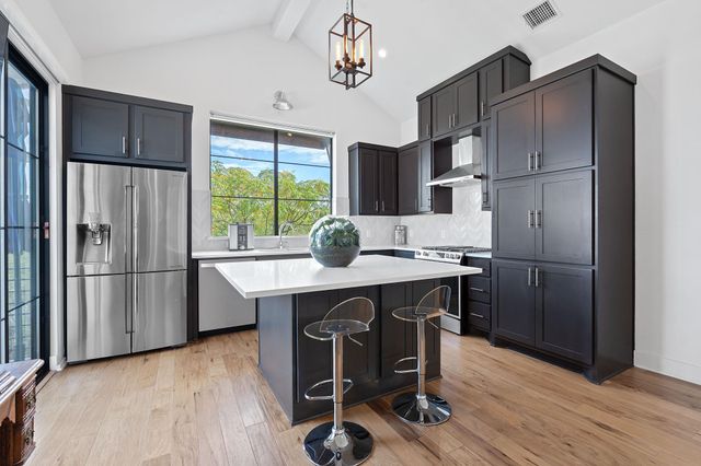 2412 E 8TH ST 1, Austin, TX 78702