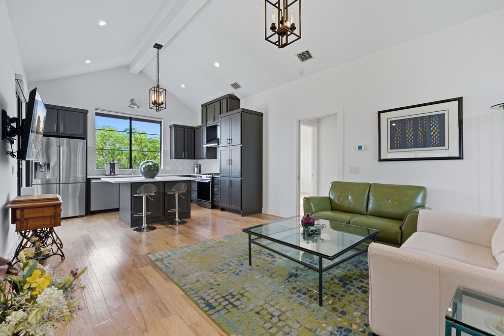 2412 E 8TH ST 1, Austin, TX 78702
