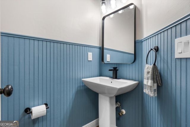 5381 Whitaker Trail NW, Acworth, GA 30101