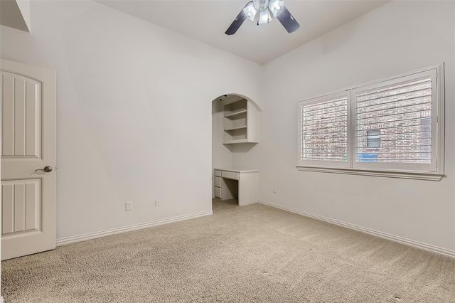 1124 Grant Avenue, Lantana, TX 76226