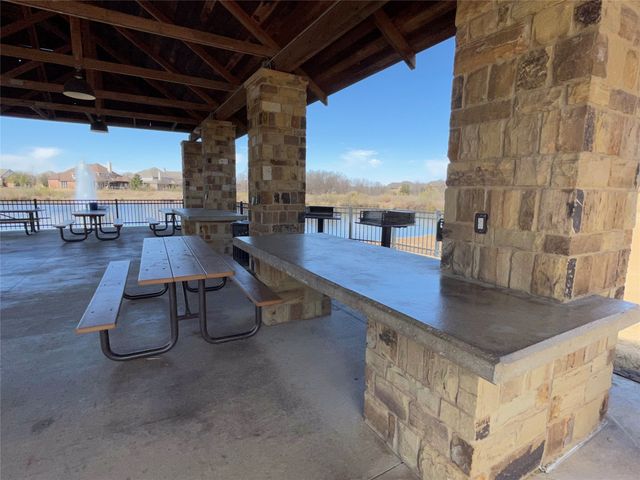 1124 Grant Avenue, Lantana, TX 76226