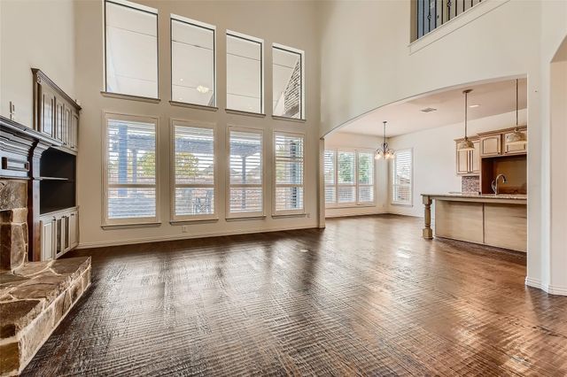 1124 Grant Avenue, Lantana, TX 76226