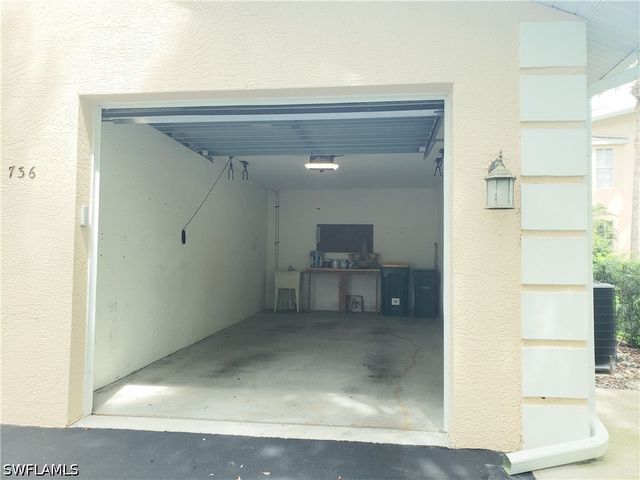 736 Wiggins Lake DR 202, Naples, FL 34110