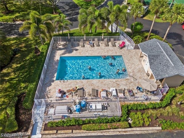 736 Wiggins Lake DR 202, Naples, FL 34110