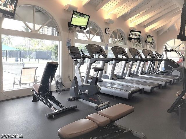 736 Wiggins Lake DR 202, Naples, FL 34110