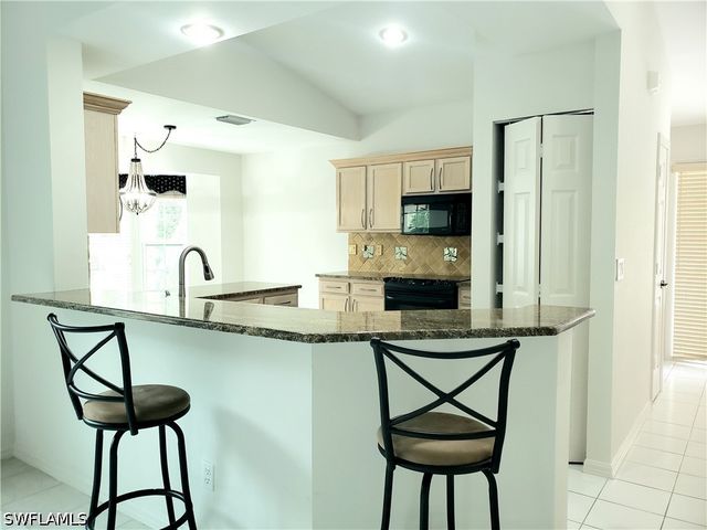 736 Wiggins Lake DR 202, Naples, FL 34110