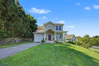 4 Michael Ct, Hamburg Boro, NJ 07419
