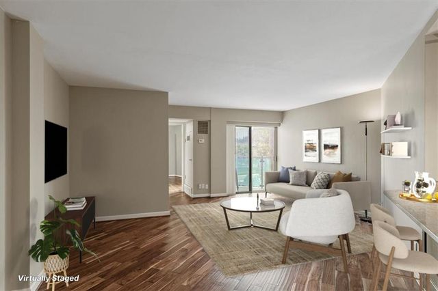 3838 Rainbow Boulevard 304, Kansas City, KS 66103