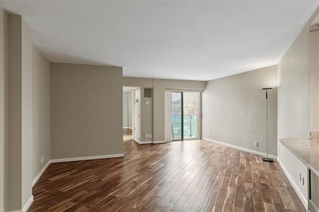 3838 Rainbow Boulevard 304, Kansas City, KS 66103