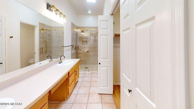 8740 N Johnny Miller Drive, Tucson, AZ 85742