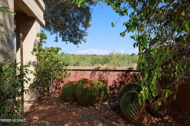 8740 N Johnny Miller Drive, Tucson, AZ 85742