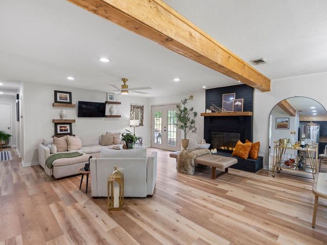 309 S King Lake Rd, Scroggins, TX 75480