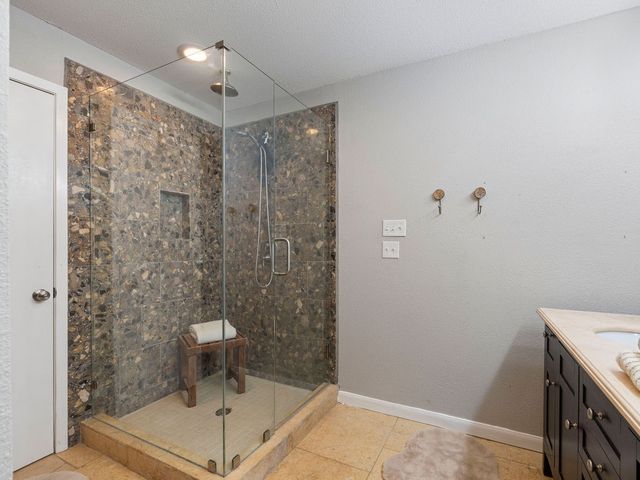 309 S King Lake Rd, Scroggins, TX 75480