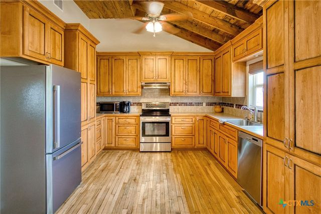 143 PR 571, Brady, TX 76825