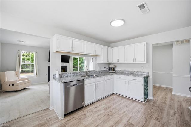 409 Collier CRES, Suffolk, VA 23434