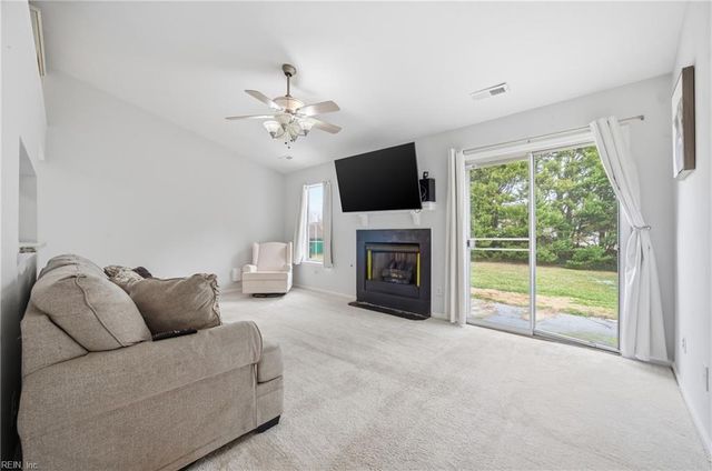 409 Collier CRES, Suffolk, VA 23434