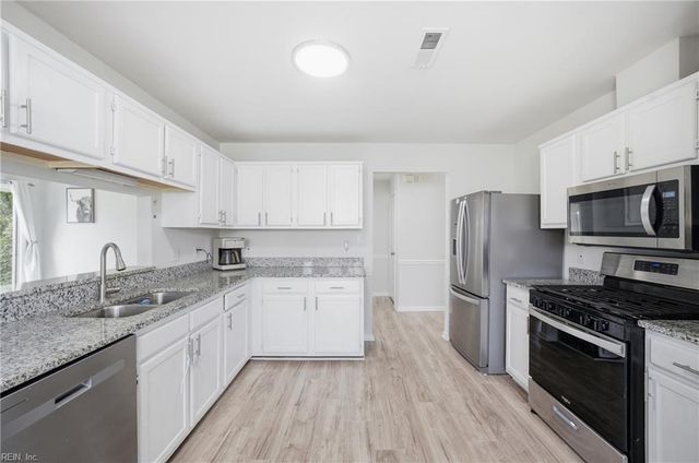 409 Collier CRES, Suffolk, VA 23434