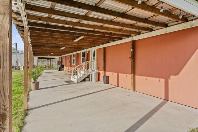 477 County Road 4902, Dayton, TX 77535