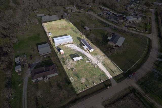 477 County Road 4902, Dayton, TX 77535