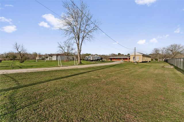 477 County Road 4902, Dayton, TX 77535