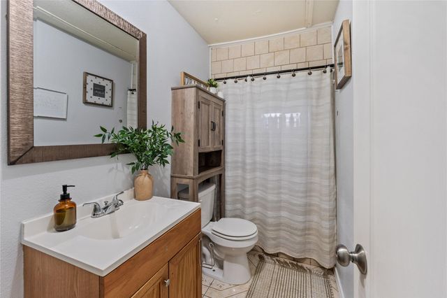 477 County Road 4902, Dayton, TX 77535