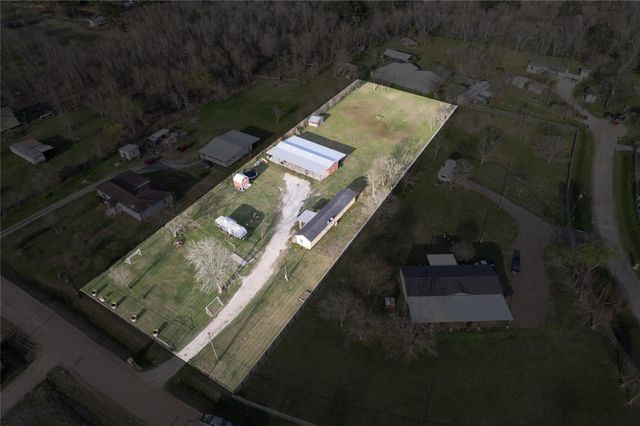 477 County Road 4902, Dayton, TX 77535