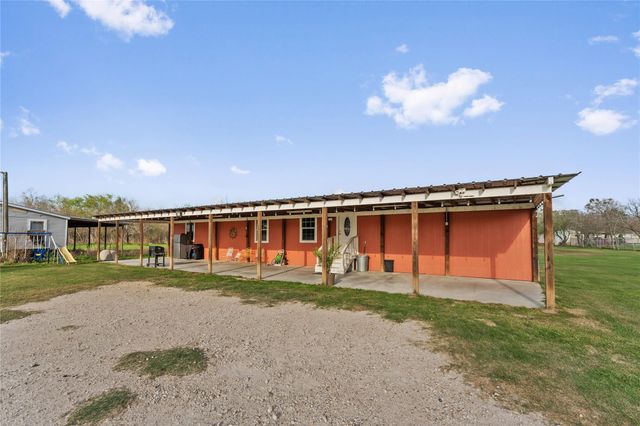 477 County Road 4902, Dayton, TX 77535