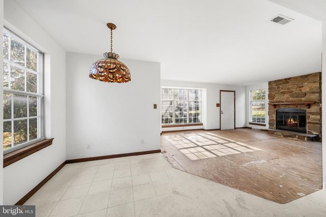 63 LINDBERGH AVE, Broomall, PA 19008