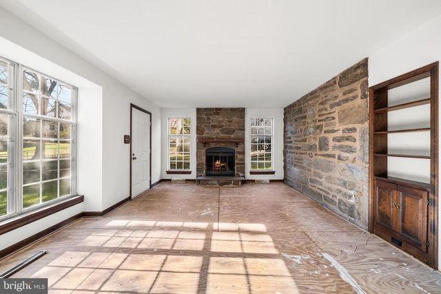 63 LINDBERGH AVE, Broomall, PA 19008