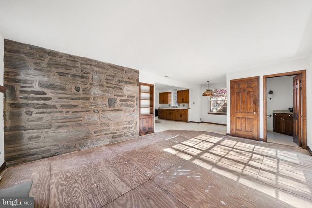 63 LINDBERGH AVE, Broomall, PA 19008