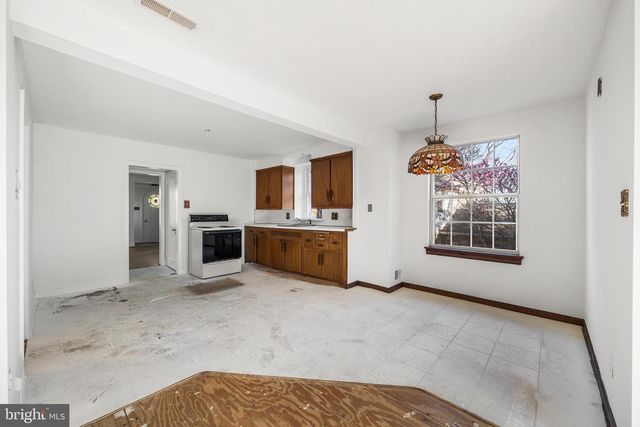 63 LINDBERGH AVE, Broomall, PA 19008