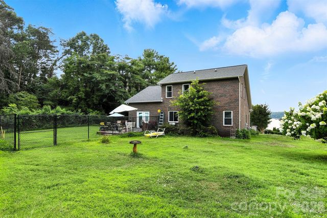 157 Whittington Ridge Drive, Taylorsville, NC 28681