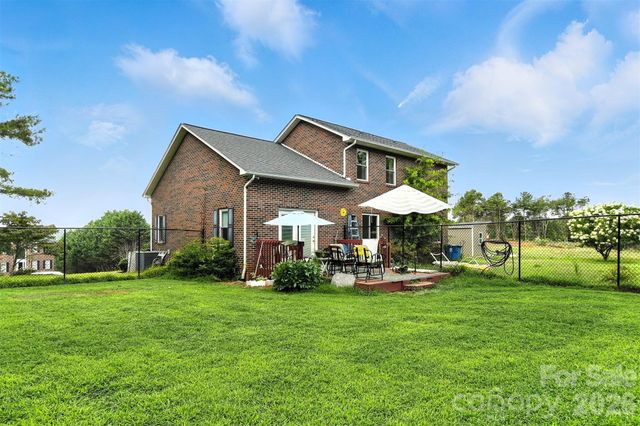 157 Whittington Ridge Drive, Taylorsville, NC 28681
