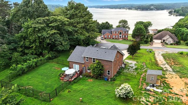 157 Whittington Ridge Drive, Taylorsville, NC 28681