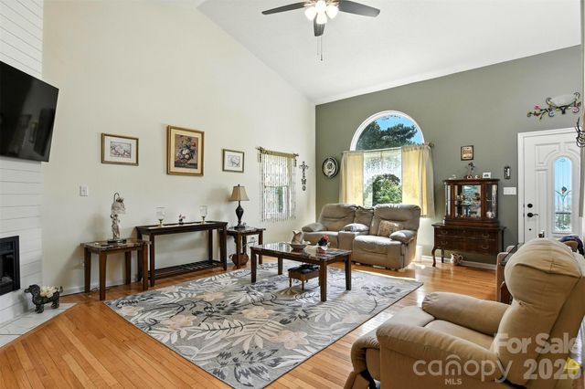 157 Whittington Ridge Drive, Taylorsville, NC 28681