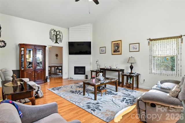 157 Whittington Ridge Drive, Taylorsville, NC 28681