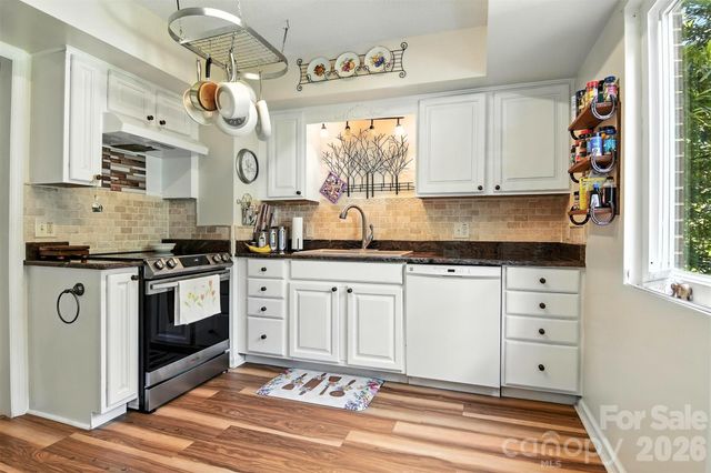 157 Whittington Ridge Drive, Taylorsville, NC 28681