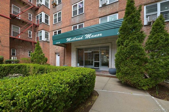 182-25 Wexford Terrace 505, Jamaica Estates, NY 11432